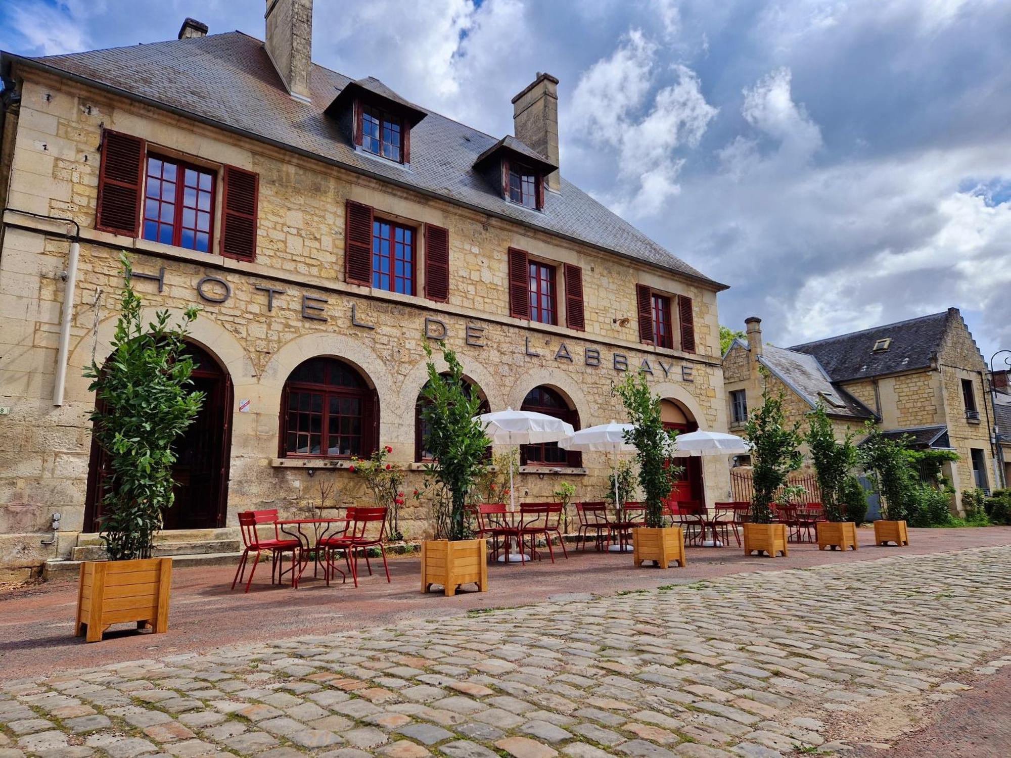 Hotel De L'Abbaye De Longpont Exterior photo